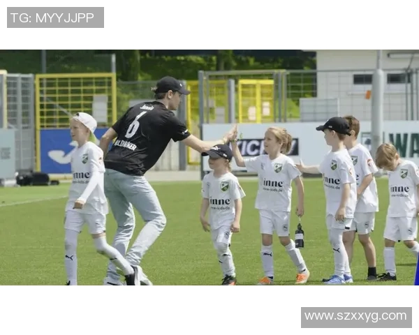 球星们从几岁开始接触足球 他们的启蒙年龄和成长历程揭秘