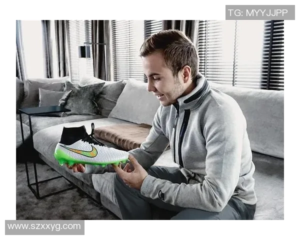 穿耐克球鞋的足球巨星有哪些他们在赛场上的表现如何